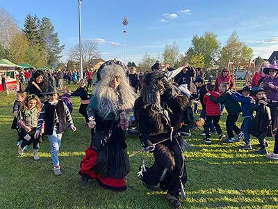 Pálení čarodějnic, Dolní Třebonín 30.4.2023, foto: Iveta Kahovcová