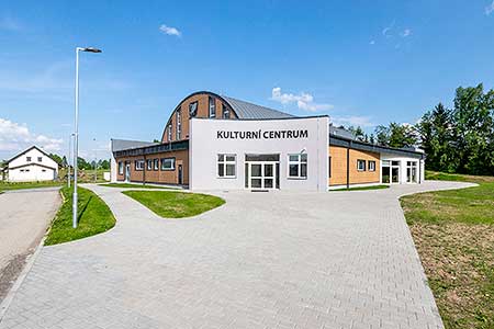 Nová sportovní hala přivítala první návštěvníky, Dolní Třebonín 23. 5. 2023, foto: Lubor Mrázek