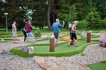 Minigolf v Resortu Olšina, 3. soutěž Třebonínského klání dvojic 11. 6. 2023, foto: Jan Švec