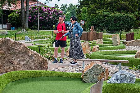 Minigolf v Resortu Olšina, 3. soutěž Třebonínského klání dvojic 11. 6. 2023, foto: Jan Švec