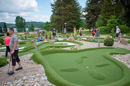 Minigolf v Resortu Olšina, 3. soutěž Třebonínského klání dvojic 11. 6. 2023, foto: Jan Švec