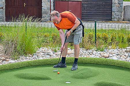 Minigolf v Resortu Olšina, 3. soutěž Třebonínského klání dvojic 11. 6. 2023, foto: Jan Švec