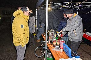 Zpívání u vánočního stromu, Dolní Třebonín 20. prosince 2025, foto: Jan Švec