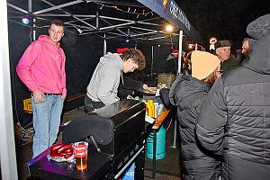 Zpívání u vánočního stromu, Dolní Třebonín 20. prosince 2025, foto: Jan Švec