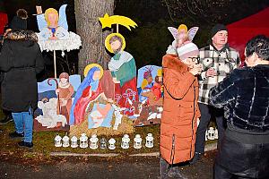 Zpívání u vánočního stromu, Dolní Třebonín 20. prosince 2025, foto: Jan Švec