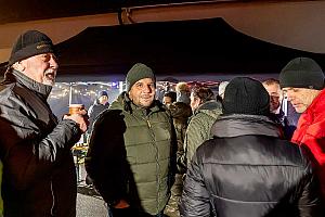 Zpívání u vánočního stromu, Dolní Třebonín 20. prosince 2025, foto: Lubor Mrázek