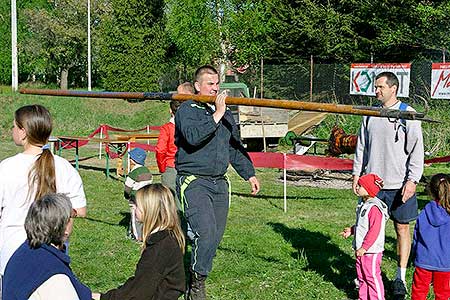 Pálení čarodějnic v obci Dolní Třebonín, 30.4.2007, foto: Lubor Mrázek