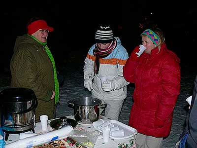 Zpívání u Vánočního stromu v Dolním Třeboníně 20.12.2009