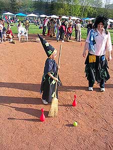 Pálení čarodějnic, Dolní Třebonín 30.4.2004