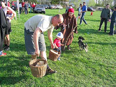 Pálení čarodějnic, Dolní Třebonín 30.4.2004