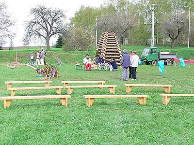 Pálení čarodějnic, Dolní Třebonín 30.4.2006