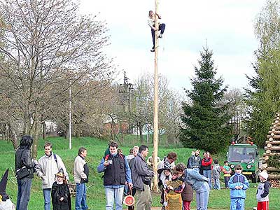 Pálení čarodějnic, Dolní Třebonín 30.4.2006