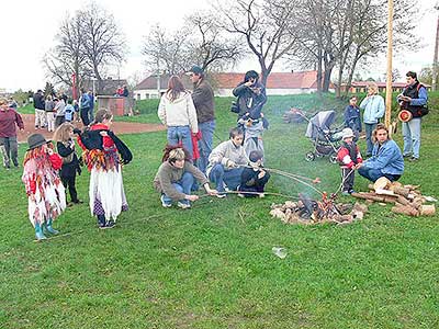 Pálení čarodějnic, Dolní Třebonín 30.4.2006