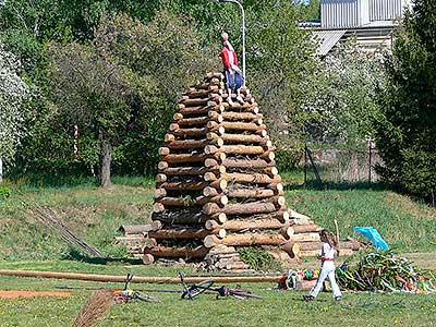 Pálení čarodějnic, Dolní Třebonín 30.4.2007