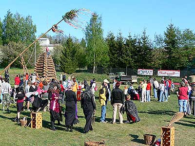 Pálení čarodějnic, Dolní Třebonín 30.4.2007