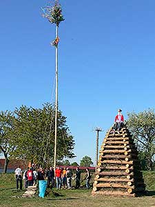 Pálení čarodějnic, Dolní Třebonín 30.4.2007