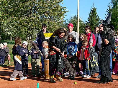 Pálení čarodějnic, Dolní Třebonín 30.4.2007