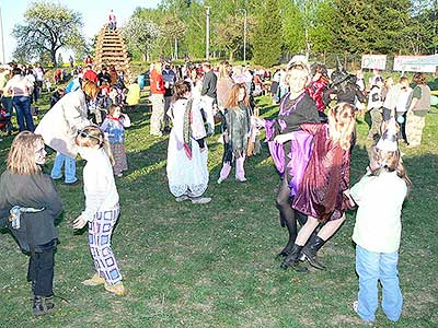 Pálení čarodějnic, Dolní Třebonín 30.4.2007