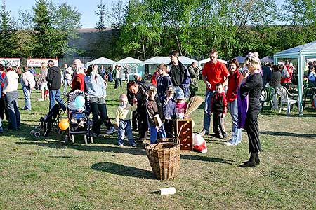 Pálení čarodějnic v obci Dolní Třebonín, 30.4.2007, foto: Lubor Mrázek