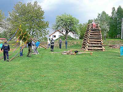 Pálení čarodějnic, Dolní Třebonín 30.4.2011