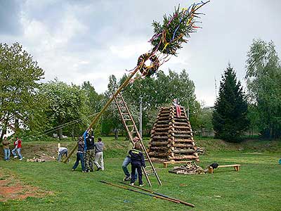 Pálení čarodějnic, Dolní Třebonín 30.4.2011