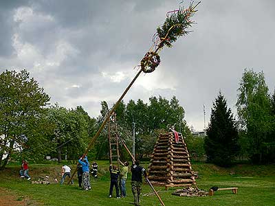 Pálení čarodějnic, Dolní Třebonín 30.4.2011