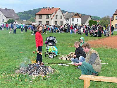 Pálení čarodějnic, Dolní Třebonín 30.4.2011