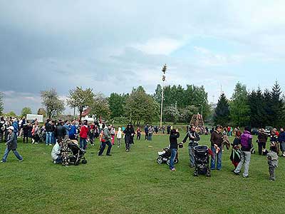 Pálení čarodějnic, Dolní Třebonín 30.4.2011