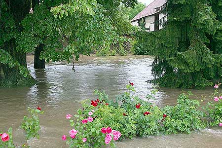 Povodeň v Dolním Třeboníně 25.6.2009