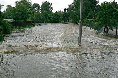 Povodeň v Dolním Třeboníně 25.6.2009