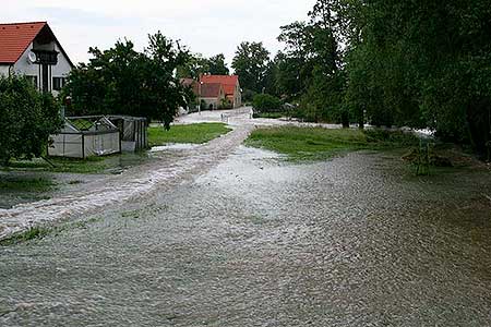 Povodeň v Dolním Třeboníně 25.6.2009