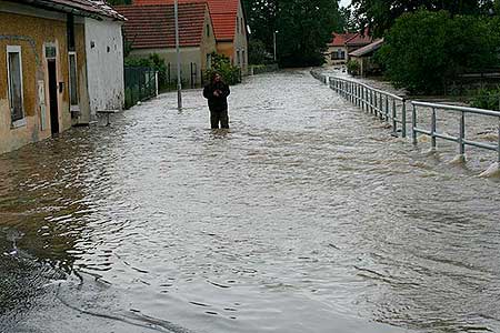 Povodeň v Dolním Třeboníně 25.6.2009