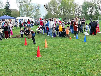 Pálení čarodějnic v obci Dolní Třebonín, 30.4.2008, foto: Jan Švec