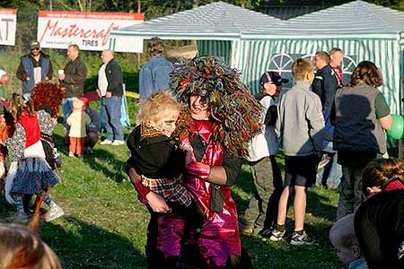 Pálení čarodějnic v obci Dolní Třebonín, 30.4.2007, foto: Lubor Mrázek