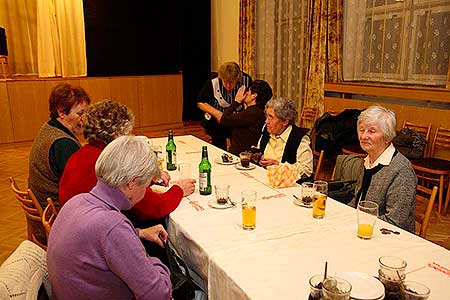 Setkání důchodců obce Dolní Třebonín 16.2.2012, Foto: Lubor Mrázek