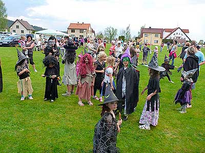 Pálení čarodějnic, Dolní Třebonín 30.4.2012