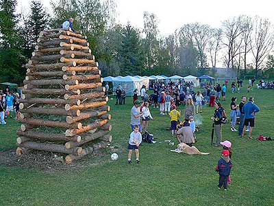 Pálení čarodějnic, Dolní Třebonín 30.4.2012