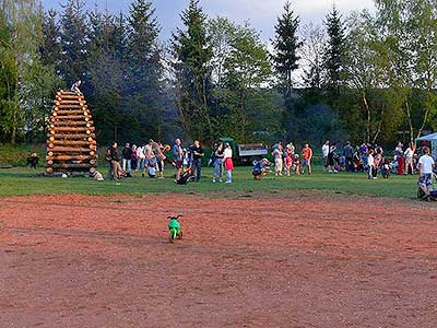 Pálení čarodějnic, Dolní Třebonín 30.4.2012