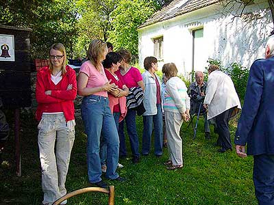 Svěcení zvonu sv. Floriána na zvoničce v Horní Svinci, 19.5.2012