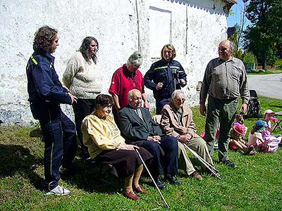 Svěcení zvonu sv. Floriána na zvoničce v Horní Svinci, 19.5.2012