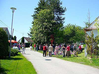Svěcení zvonu sv. Floriána na zvoničce v Horní Svinci, 19.5.2012