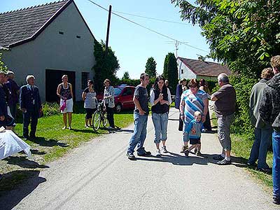 Svěcení zvonu sv. Floriána na zvoničce v Horní Svinci, 19.5.2012