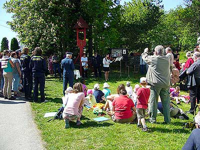 Svěcení zvonu sv. Floriána na zvoničce v Horní Svinci, 19.5.2012