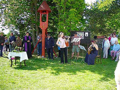 Svěcení zvonu sv. Floriána na zvoničce v Horní Svinci, 19.5.2012