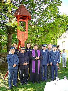 Svěcení zvonu sv. Floriána na zvoničce v Horní Svinci, 19.5.2012