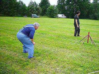 Stojany musí být v zákrytu, hasičšká soutěž "Vidle" Dolní Třebonín, 21.7.2012