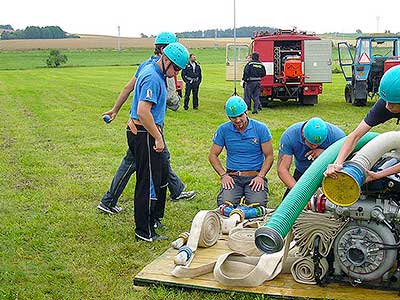 Pečlivá příprava základny, hasičšká soutěž "Vidle" Dolní Třebonín, 21.7.2012