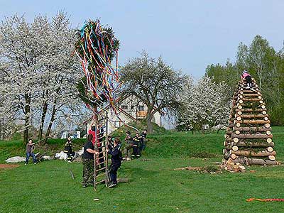 Pálení čarodějnic, Dolní Třebonín 30.4.2013, foto: Jan Švec