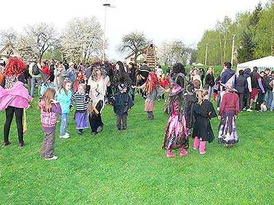 Pálení čarodějnic, Dolní Třebonín 30.4.2013, foto: Jan Švec