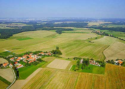 Čertyně - letecký pohled, foto: Josef Razenberger